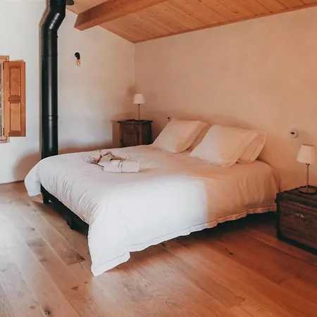 Bergerie De Luxe Pietra Rossa * Serra-di-Ferro (Corsica)